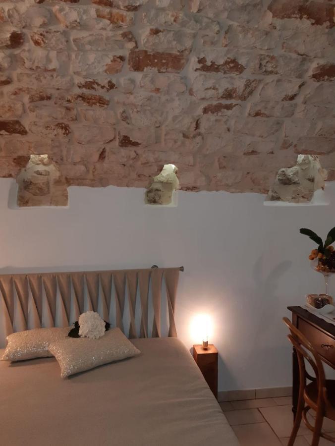 Donna Lucrezia Dimora A Corte B&B 孔韦尔萨诺 外观 照片